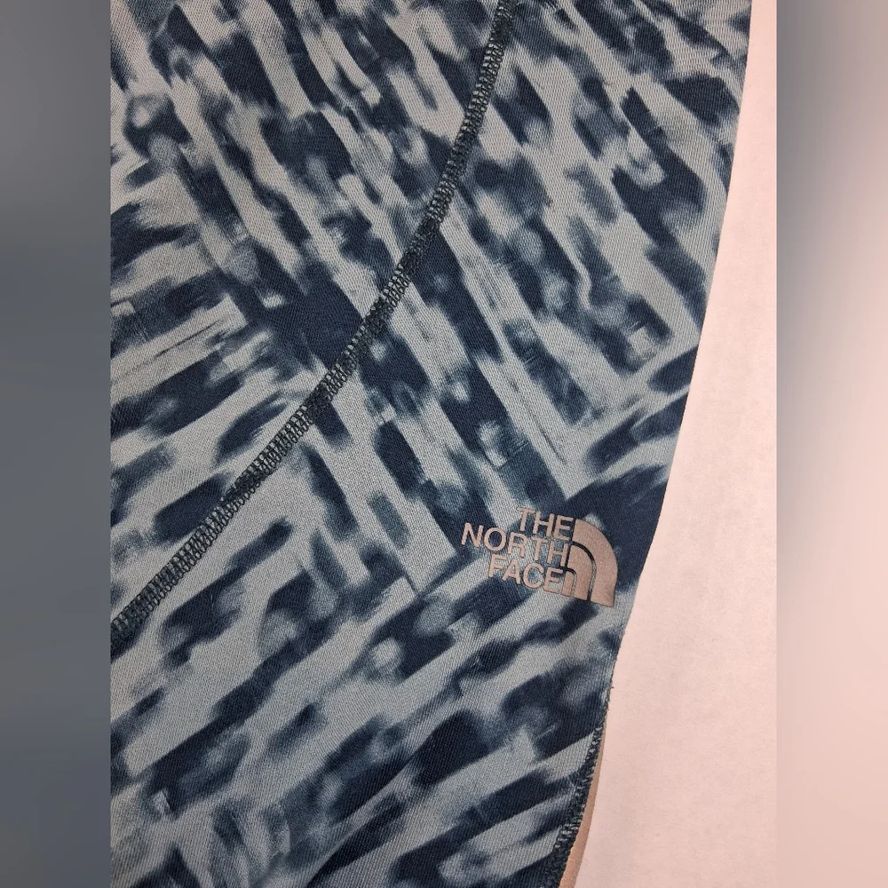 The North Face Crop Leggings Size Medium - Picture 4 of 9
